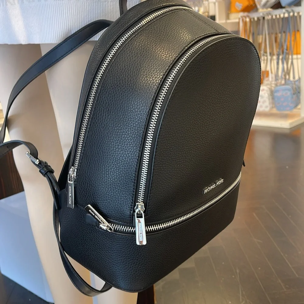 MICHAEL KORS Rhea Medium Pebbled Leather Zip Backpack
BLACK
NWT MK - Picture 14 of 16